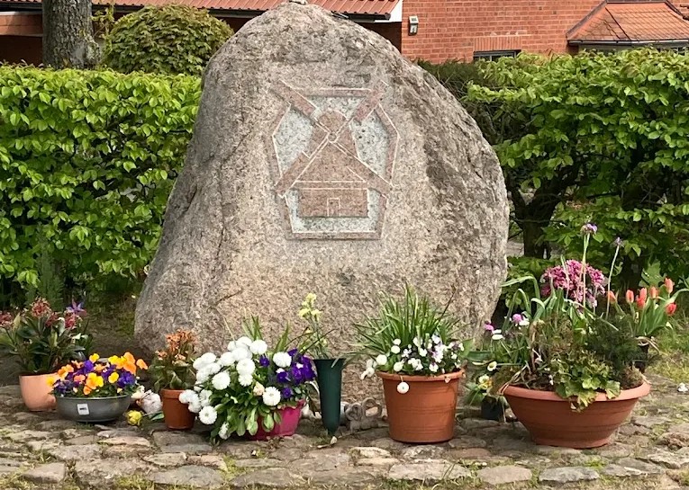 Mündersches Bestattungshaus - Vorsorge - Ehepaar auf Bank